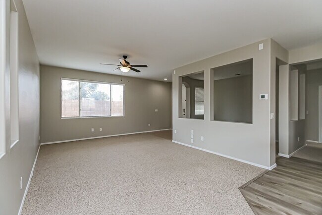 Building Photo - 3433 E Arianna Ave