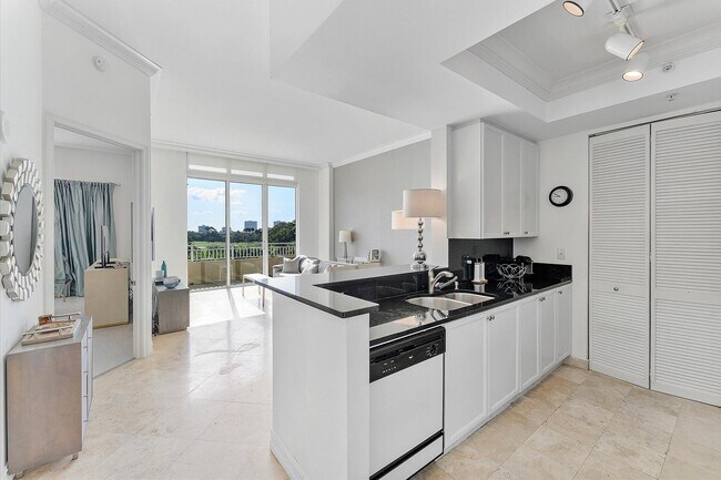 Primary Photo - 99 SE Mizner Blvd