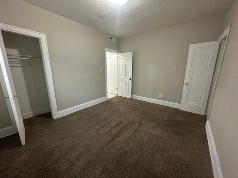 Building Photo - 172 S Portage Path