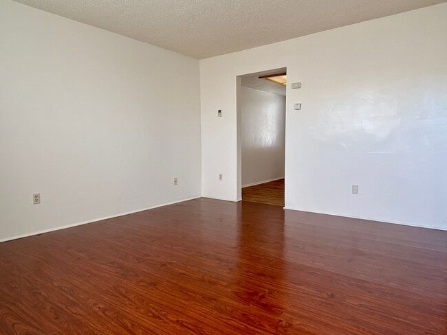 Building Photo - 121 S Norma St