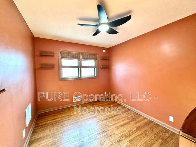 Building Photo - 1024 N 74th Ave