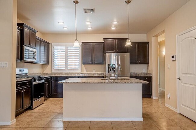 Building Photo - LAS BARRANCAS POOL HOME WITH SOLAR