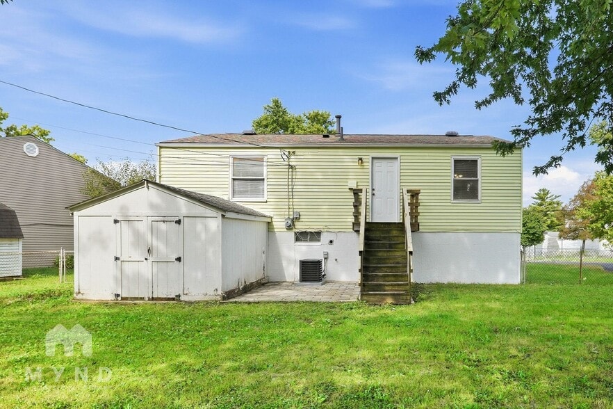 Building Photo - 3590 Annsbury Rd