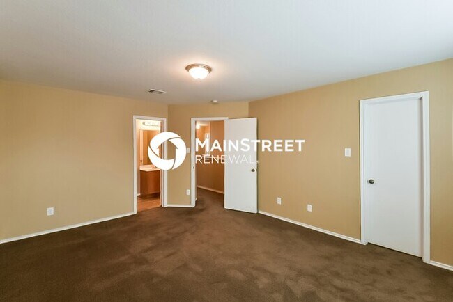 Building Photo - 3 Bedroom Pet-Friendly Home in San Antonio, TX with Main Street Renewal