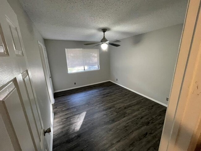 Building Photo - 12613 Tree Line Dr