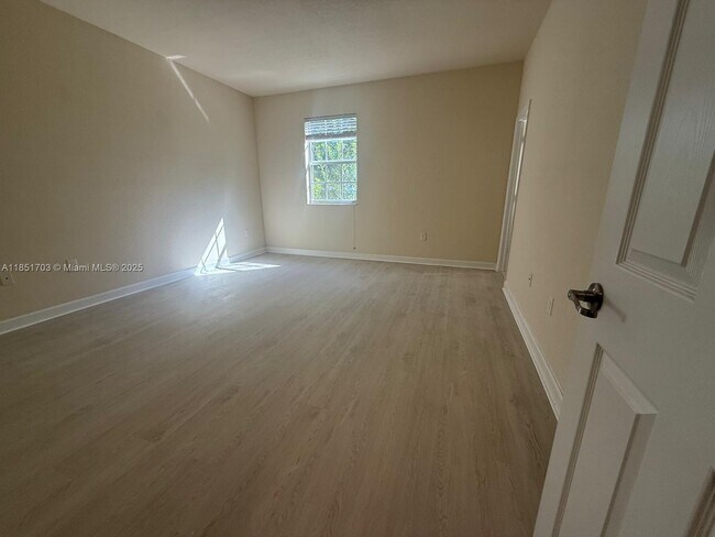 Primary Photo - 17103 SW 96th St