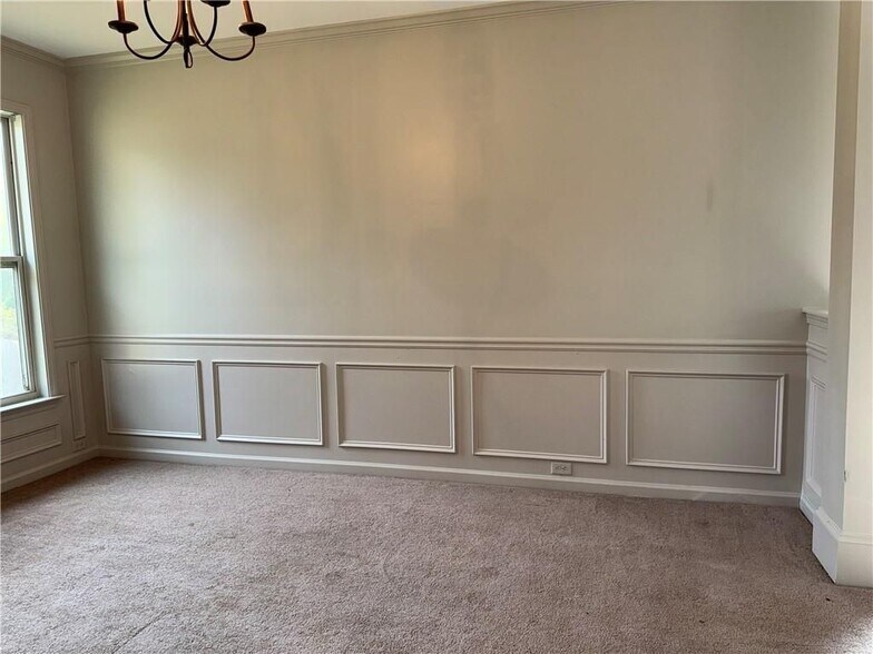 Building Photo - 20 Kestrel Cir