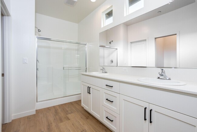 Building Photo - 911 Hartlepool Ave