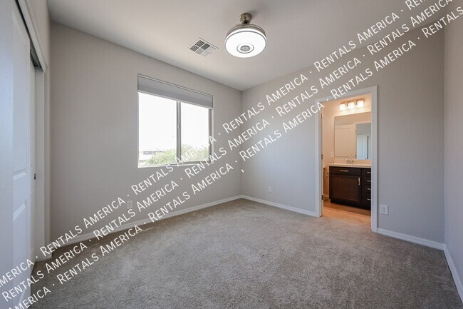 Building Photo - 11128 S 54th Ln