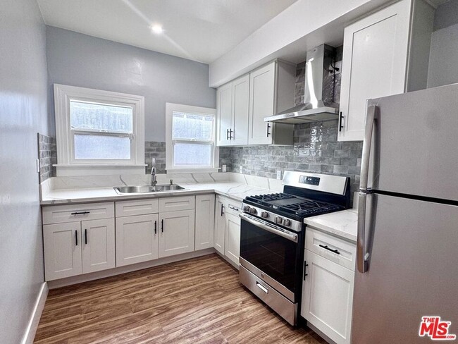 Building Photo - 1151 E 15th St