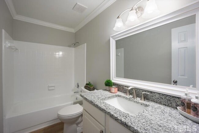 Building Photo - 312 W Park St