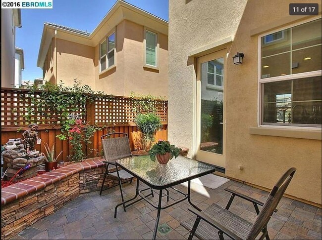 Building Photo - $3,690 - GORGEOUS 3 BEDROOM HOME IN EAST D...