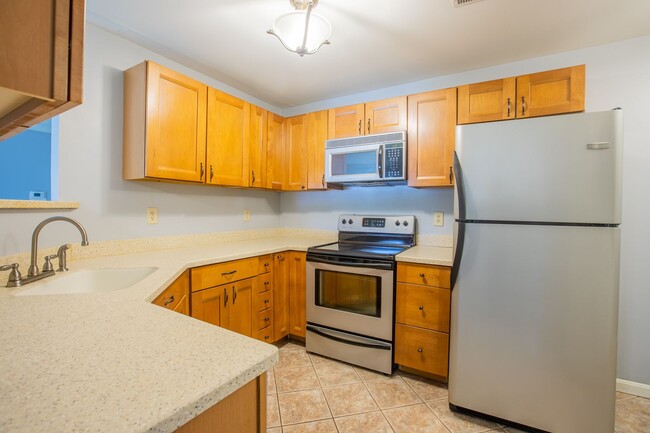 Building Photo - Lovely 2 BR/2 BA Condo in Glen Burnie!