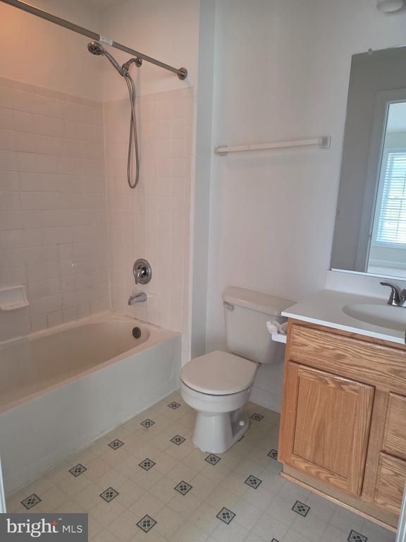 Building Photo - 8183 Skelton Cir