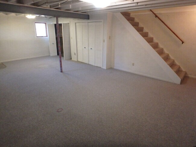 Building Photo - 3418 SE Walnut Dr