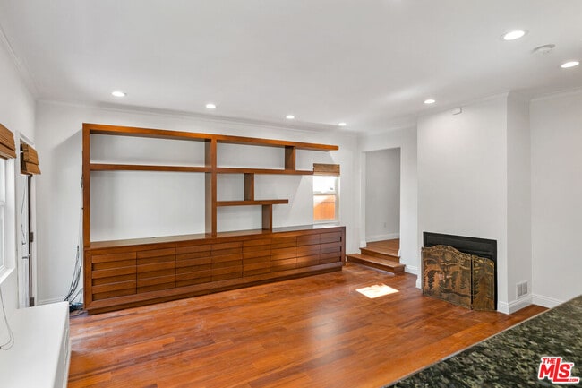 Building Photo - 1342 Holmby Ave