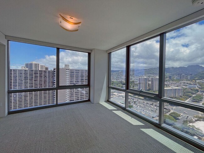 Building Photo - Capitol Place - High Floor!