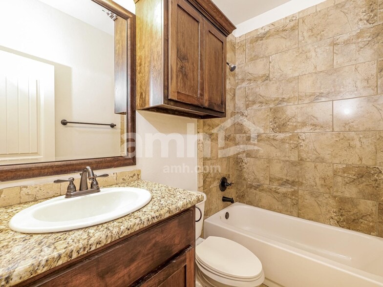 Building Photo - 4800 Limestone Dr