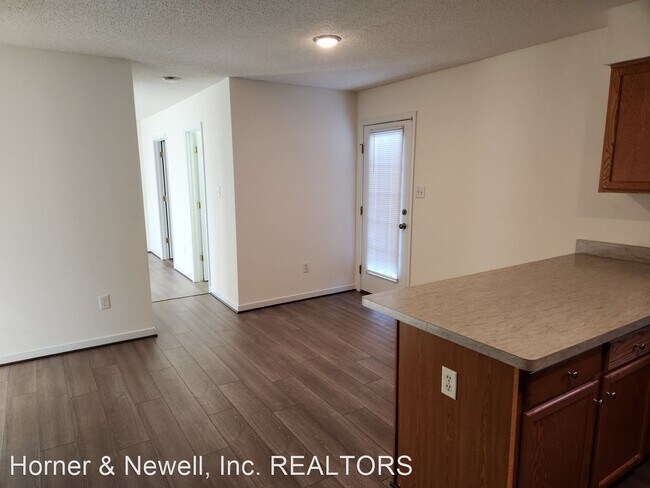 Building Photo - 4 br, 2.5 bath House - 3315 Clearview Court