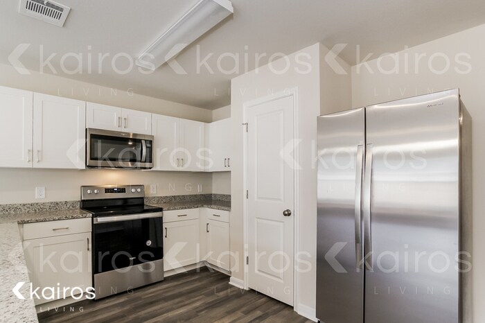 Building Photo - 15609 Briar Forest Dr