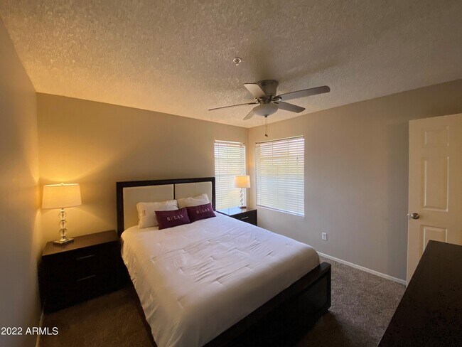 Building Photo - 6885 E Cochise Rd