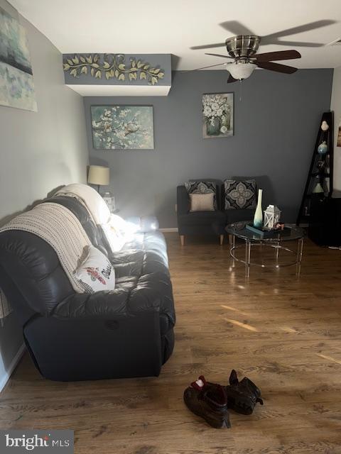 Building Photo - 8259 Cedar Landing Ct