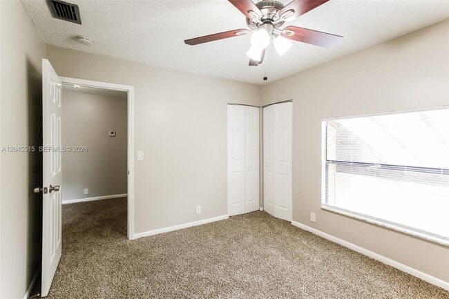 Building Photo - 1430 W Sandpiper Cir