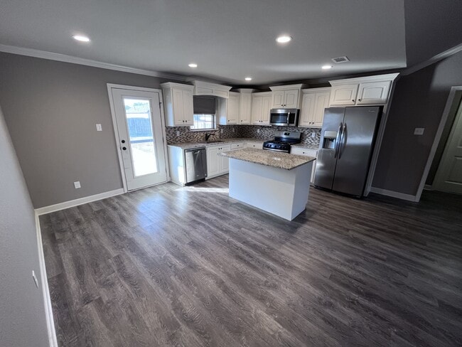 Building Photo - 13 Kelby Ct