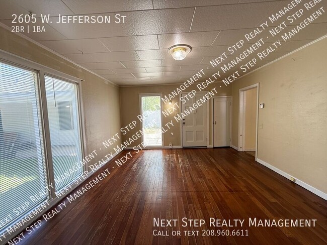 Building Photo - 2605 W Jefferson St