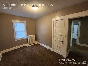 Building Photo - Charming 2-Bedroom Property in Prime Location