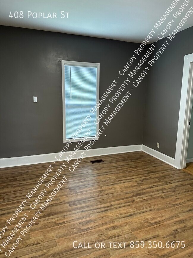 Building Photo - 408 Poplar St