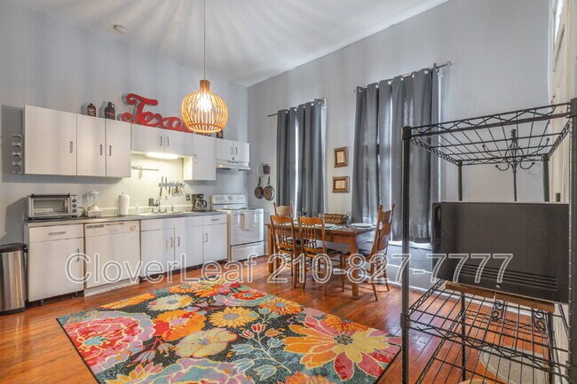 Building Photo - 405 Florida St