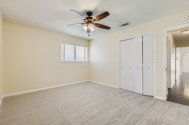Building Photo - 5313 Basswood Ln