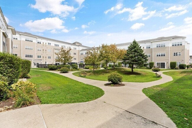 Primary Photo - 211 Central St