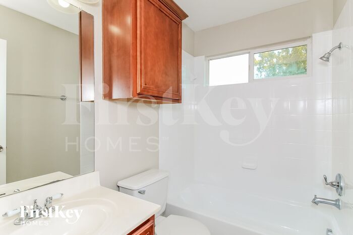 Building Photo - 2138 Brinkley Dr