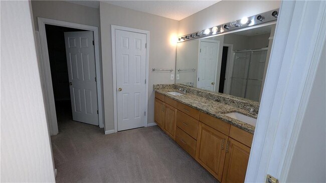 Building Photo - 2237 Traywick Chase