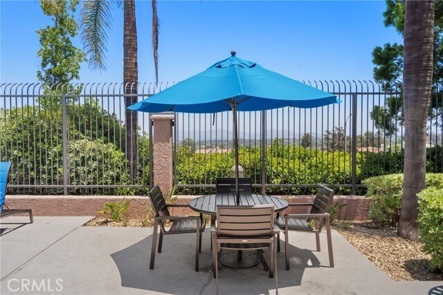 Building Photo - 2275 Del Mar Way
