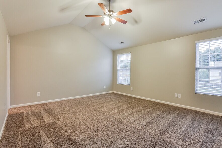 Building Photo - 3783 Burtons Barn St