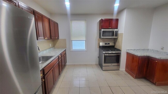 Building Photo - 49 Carroll St