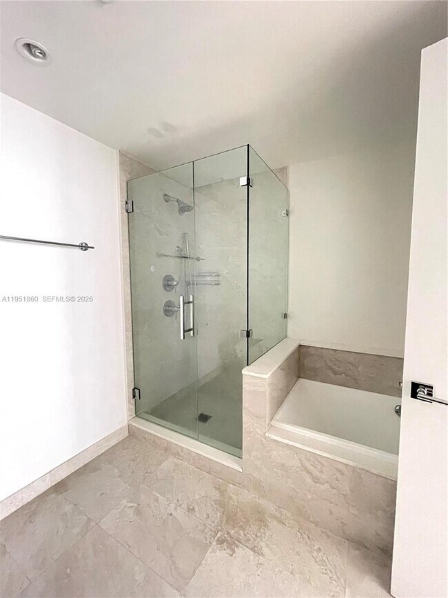 Building Photo - 488 NE 18th St