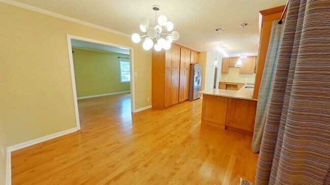 Building Photo - 3314 Jura Dr