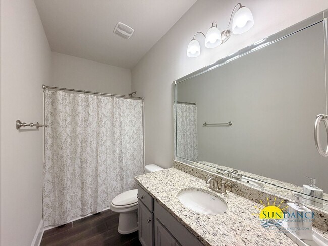 Building Photo - 210 Tropical Breeze Dr