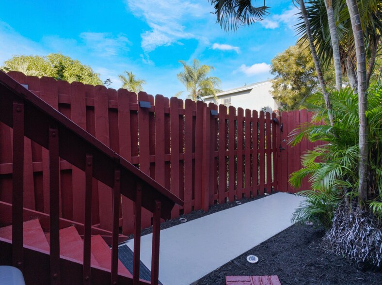 Building Photo - 7 Crossings Cir