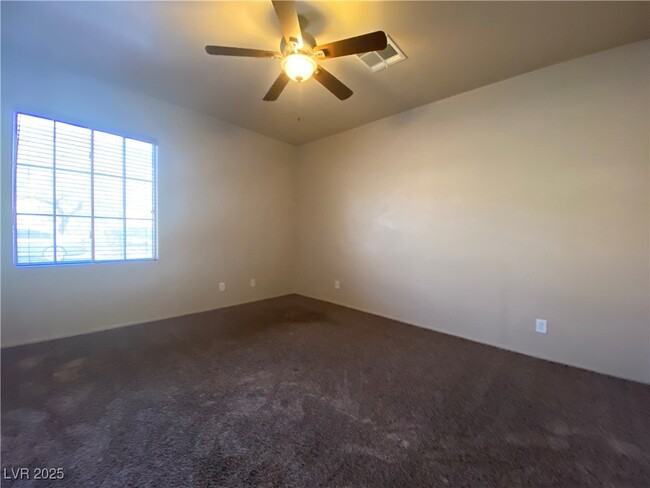 Building Photo - 3627 Water Song Dr