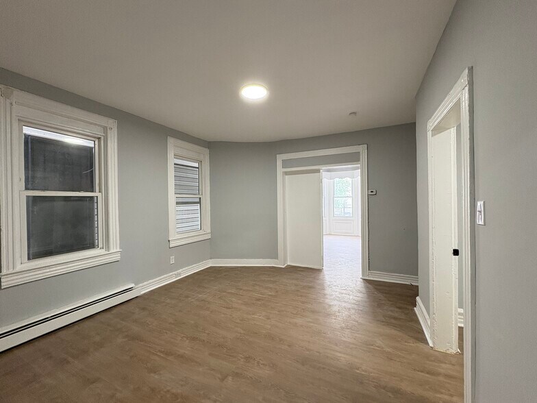 Unit 1 - 65 Hudson St