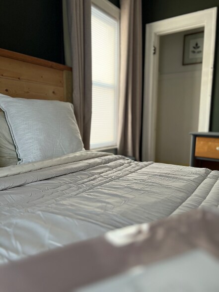 Building Photo - 3819 W Philadelphia St