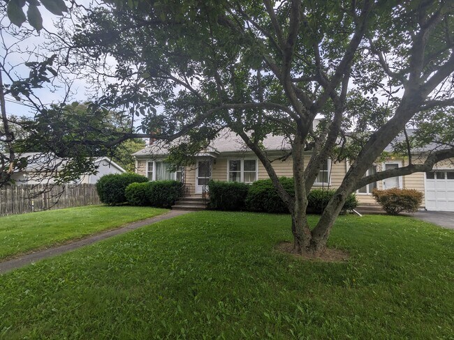 Primary Photo - 365 Briggs Rd