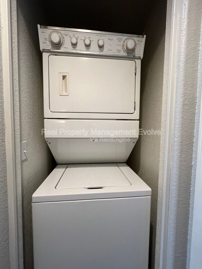 Building Photo - 4455 E Paradise Vlg Pkwy S