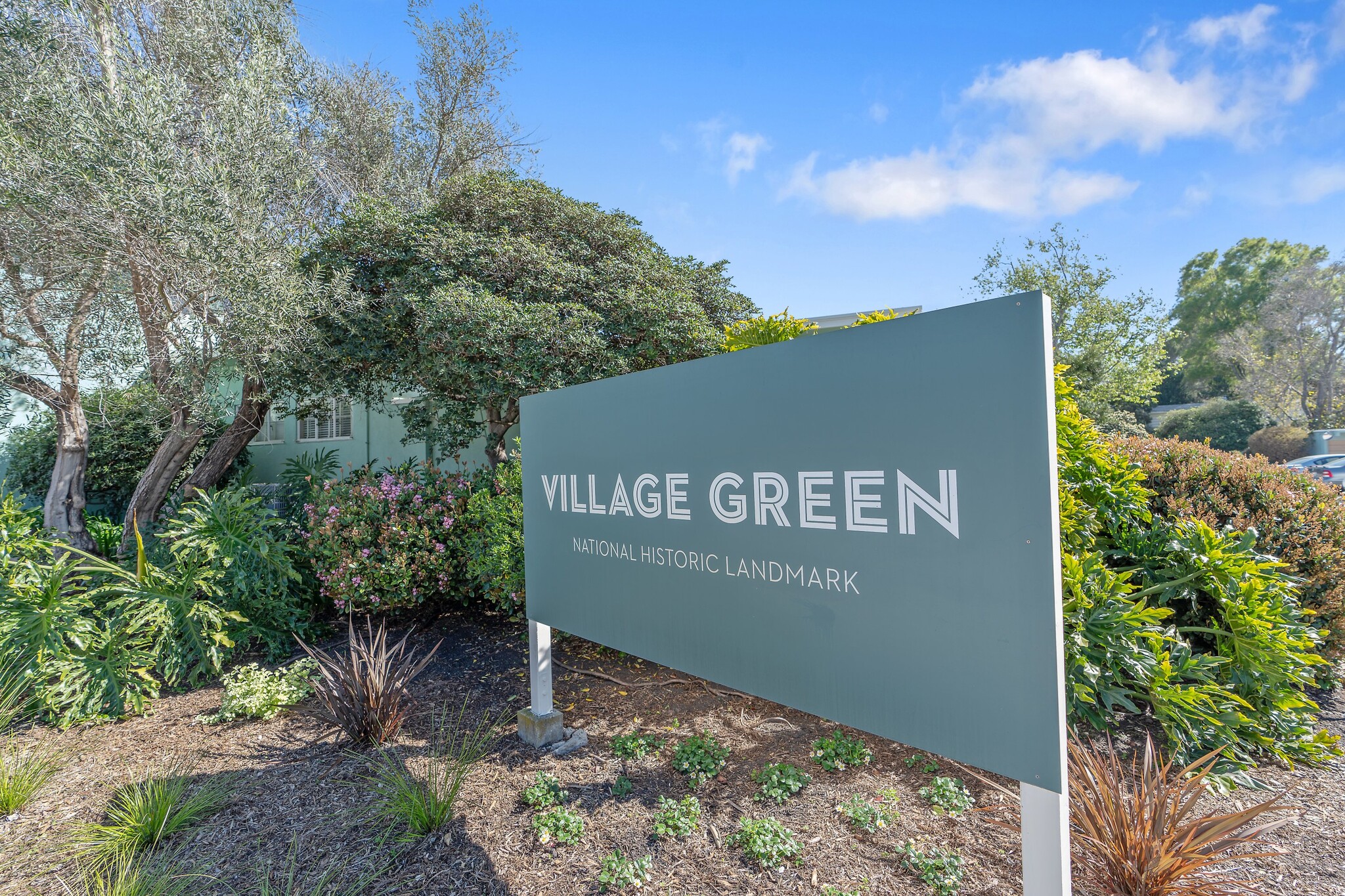 Building Photo - 5146 Village Grn