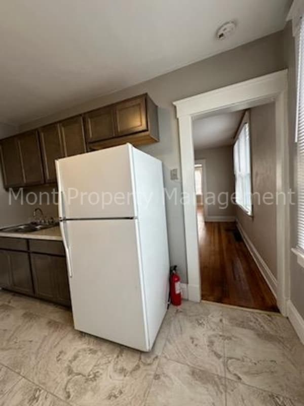 Building Photo - 212 Jackson Ave